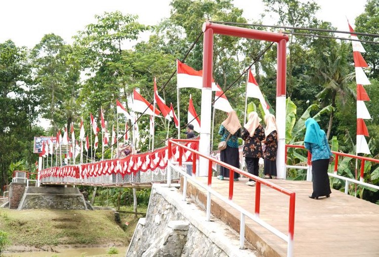 Sandi Wir: Jembatan Keindahan Cilacap yang Tak Terlupakan